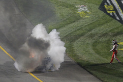 Tony Stewart, Stewart-Haas Racing walks away from his crashed car