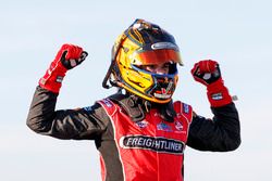 Winner Tim Slade, Brad Jones Racing Holden