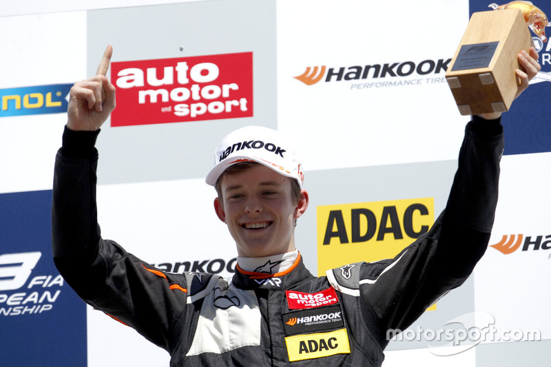 Winner Callum Ilott, Van Amersfoort Racing Dallara F312 – Mercedes-Benz