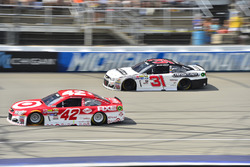 Ryan Newman, Richard Childress Racing Chevrolet, Kyle Larson, Chip Ganassi Racing Chevrolet