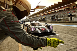 #1 Porsche Team Porsche 919 Hybrid: Timo Bernhard, Mark Webber, Brendon Hartley