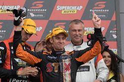 Podium: winner Will Davison, Tekno Autosports Holden