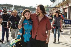 Stefano Accorsi e Matilde De Angelis sul set