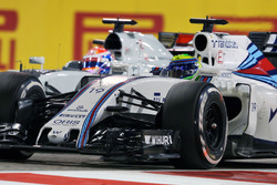 Felipe Massa, Williams FW38 und Romain Grosjean, Haas F1 Team VF-16