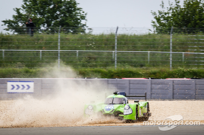 #40 Krohn Racing Ligier JS P2 Nissan: Tracy Krohn, Nic Jonsson, Joao Barbosa sort de la piste