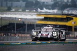 #1 Porsche Team Porsche 919 Hybrid: Timo Bernhard, Mark Webber, Brendon Hartley