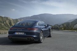 Nuova Porsche Panamera