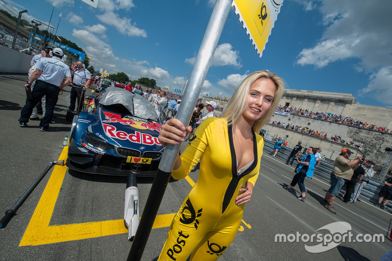 Grid girl, Marco Wittmann, BMW Team RMG, BMW M4 DTM