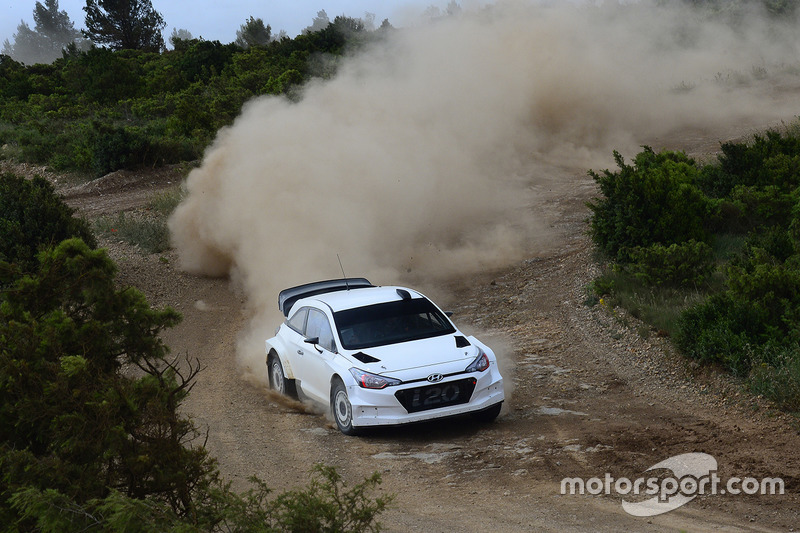 Test Hyundai i20 WRC 2017