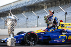Race winner Alexander Rossi, Herta - Andretti Autosport Honda