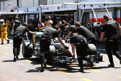 Lewis Hamilton, Mercedes AMG F1 W07 Hybrid is pushed back down the pit lane