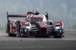 #8 Audi Sport Team Joest Audi R18 e-tron quattro: Lucas di Grassi, Loic Duval, Oliver Jarvis