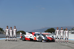 #5 Toyota Racing Toyota TS050 Hybrid: Anthony Davidson, Sébastien Buemi, Kazuki Nakajima, Mike Conway, Stephane Sarrazin et Kamui Kobayashi