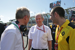 Guillaume Boisseau, Directeur des marques Renault Group avec le Dr Helmut Marko, consultant Red Bull Motorsport et Cyril Abiteboul, Directeur Général Renault Sport F1