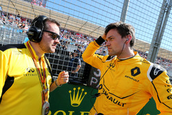 Julien Simon-Chautemps, Renault Sport F1 Team et Jolyon Palmer, Renault Sport F1 Team