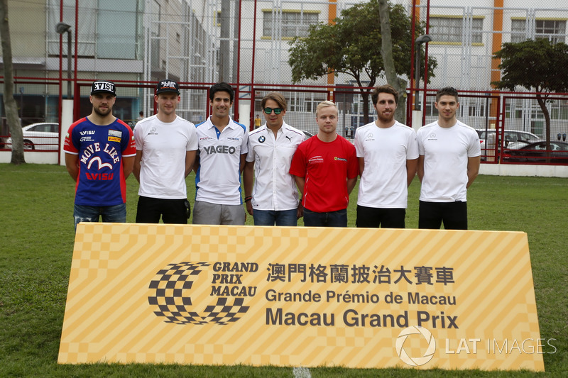 All former Macau race winners, Laurens Vanthoor, Craft Bamboo Racing, Porsche 911 GT3R, Maro Engel, 