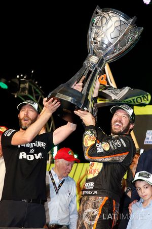 2017 champion Martin Truex Jr., Furniture Row Racing Toyota, crew chief Cole Pearn