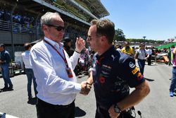 Jerome Stoll, Director of Renault Sport F1 and Christian Horner, Red Bull Racing Team Principal