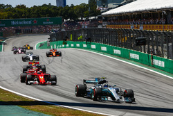 Valtteri Bottas, Mercedes AMG F1 W08, Kimi Raikkonen, Ferrari SF70H, Max Verstappen, Red Bull Racing