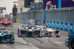 Edoardo Mortara, Venturi Formula E Team, Jose Maria Lopez, Dragon Racing, côte-à-côte