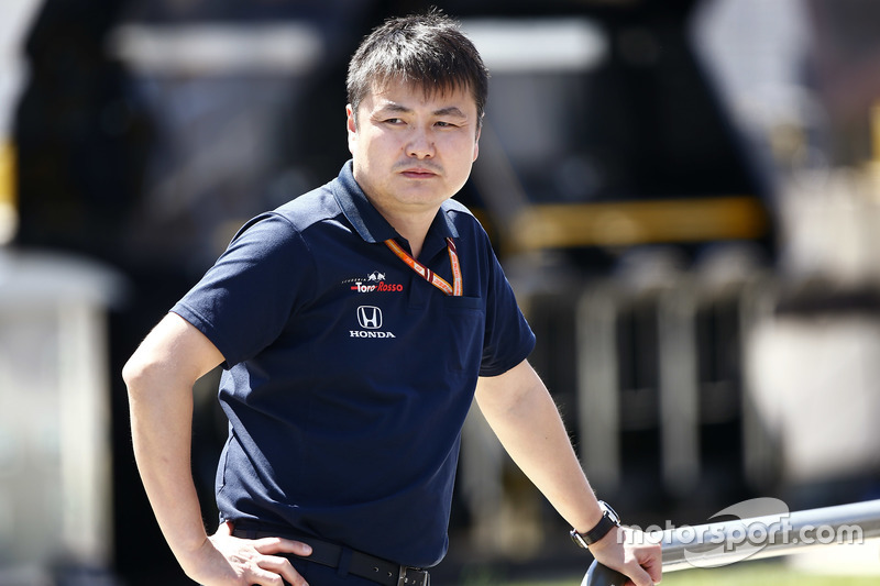 A Toro Rosso Honda team member