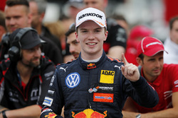 Le vainqueur Dan Ticktum, Motopark Dallara F317 - Volkswagen