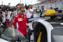 Sebastian Vettel, Ferrari a loupé le début de la parade des pilotes