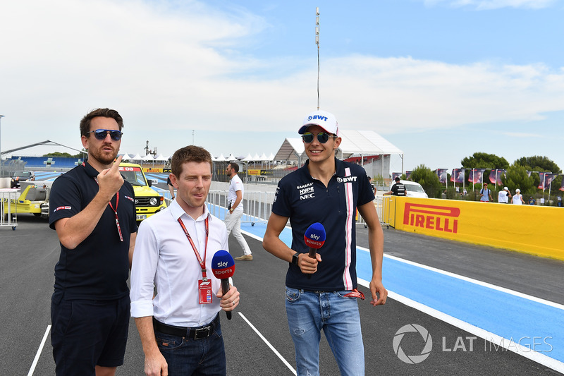 Anthony Davidson, Sky TV and Esteban Ocon, Force India F1