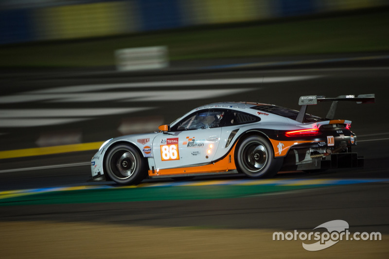 #86 Gulf Racing Porsche 911 RSR: Michael Wainwright, Benjamin Barker, Alex Davison
