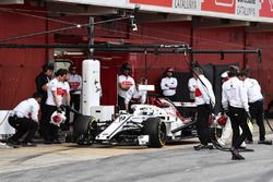 Marcus Ericsson, Alfa Romeo Sauber C37, pit stop