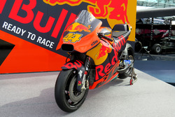 Red Bull KTM Factory Racing, KTM RC16
