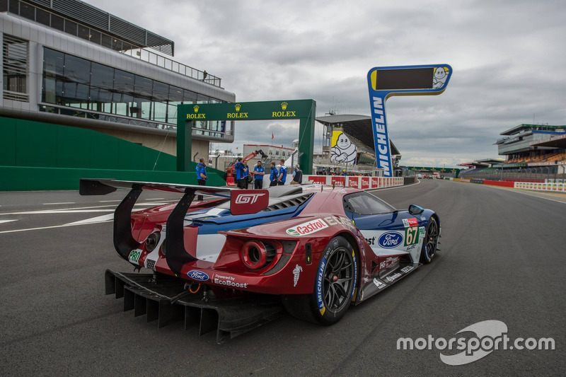 #67 Ford Chip Ganassi Racing Ford GT