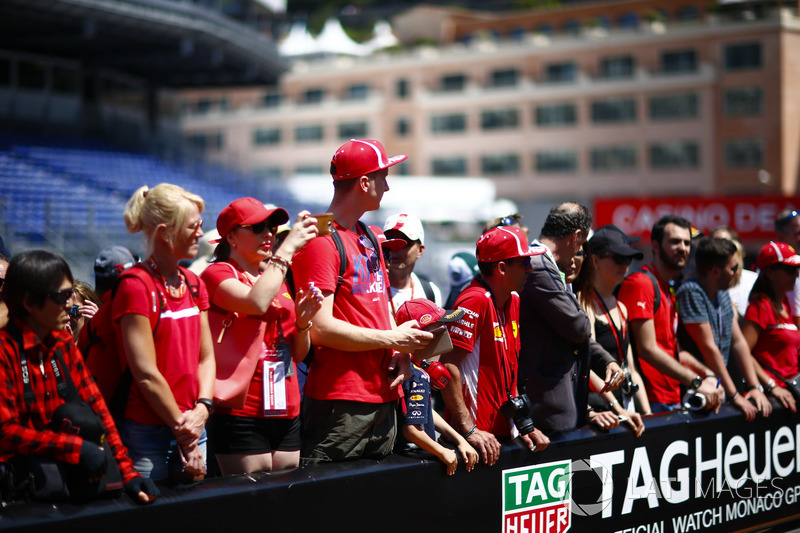 Rajongói nap a Forma-1-ben pénteken Monte Carlóban