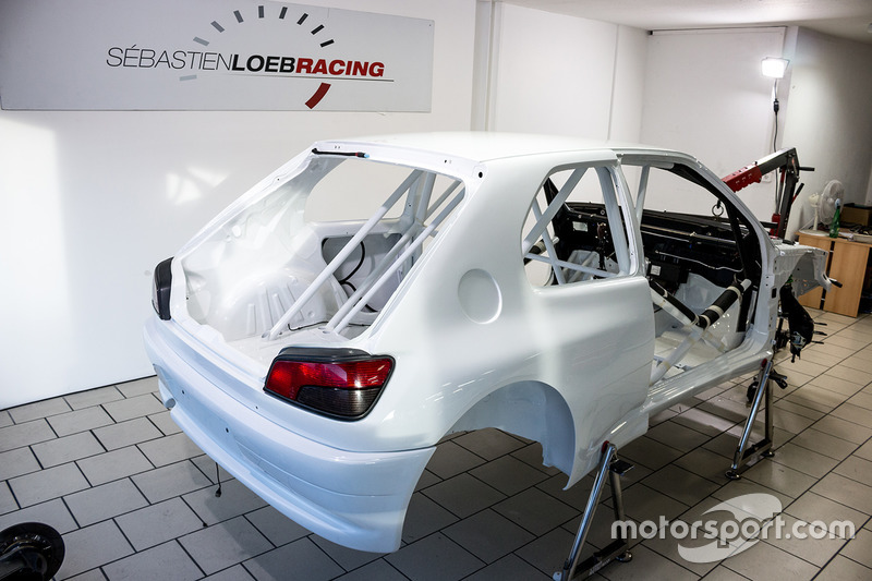 Sébastien Loeb Racing Peugeot 306 Maxi yeniden yapımı