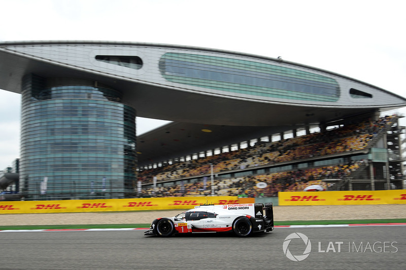 #1 Porsche Team Porsche 919 Hybrid: Neel Jani, Andre Lotterer, Nick Tandy