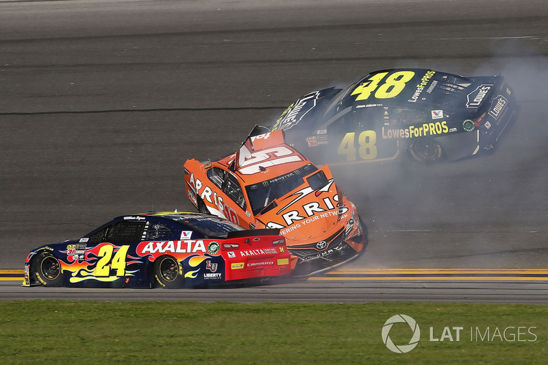William Byron, Hendrick Motorsports,AXALTA Chevrolet Camaro Jimmie Johnson, Hendrick Motorsports Chevrolet Camaro Daniel Suarez, Joe Gibbs Racing Toyota