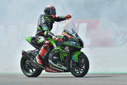 Le vainqueur Tom Sykes, Kawasaki Racing