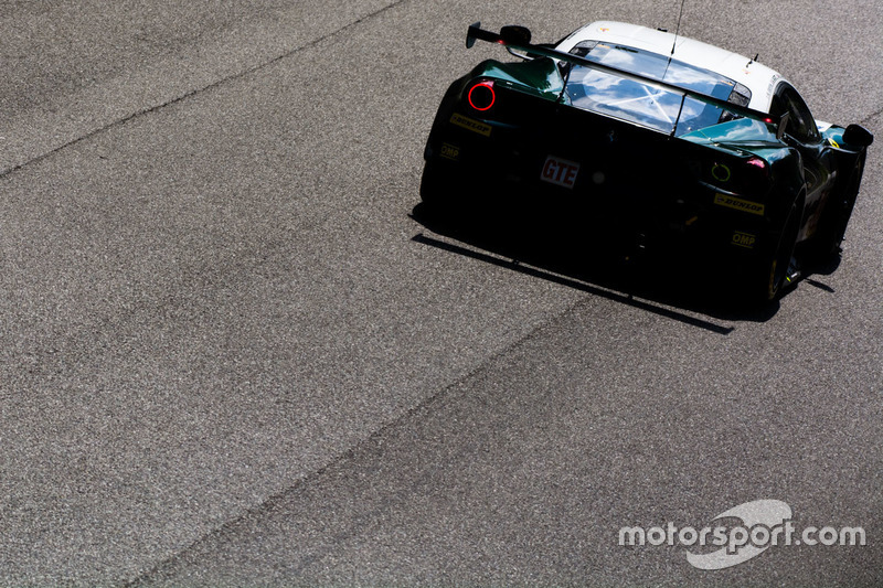 #55 Spirit of Race Ferrari F488 GTE: Duncan Cameron, Matthew Griffin, Aaron Scott
