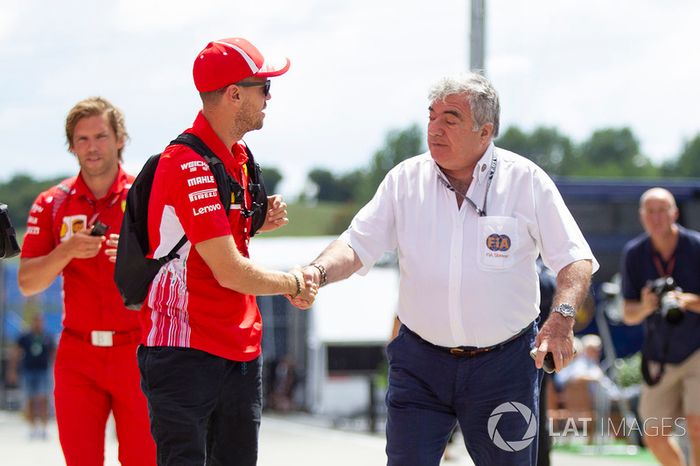 Sebastian Vettel, Ferrari Y Enzo Spano, FIA Steward