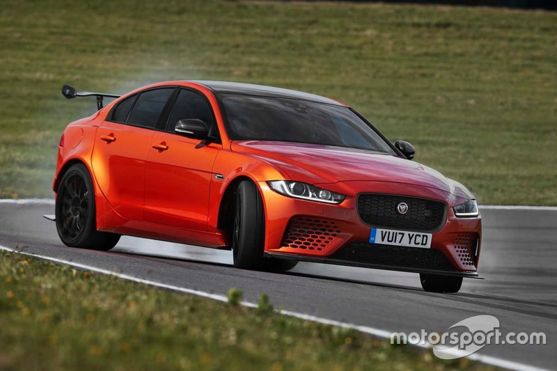 Jaguar XE SV Project 8
