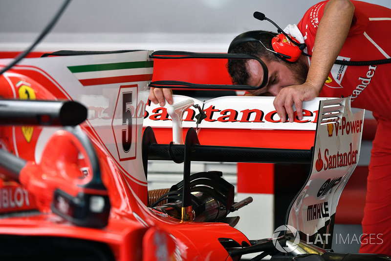 Ferrari SF70H arka kanat