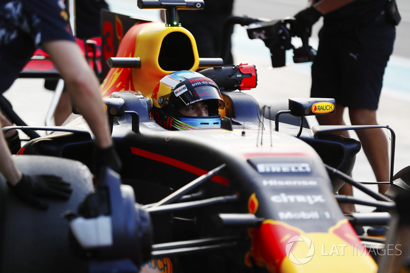 Daniel Ricciardo, Red Bull Racing, pit stop