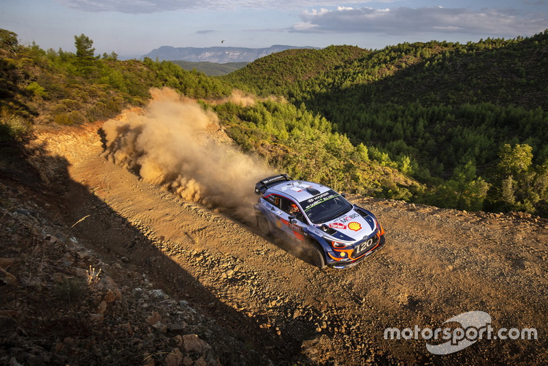 Thierry Neuville, Nicolas Gilsoul, Hyundai Motorsport Hyundai i20 Coupe WRC