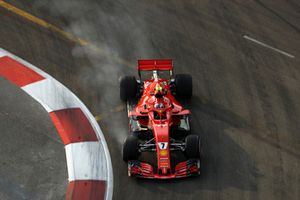 Kimi Raikkonen, Ferrari SF71H, bloccaggio