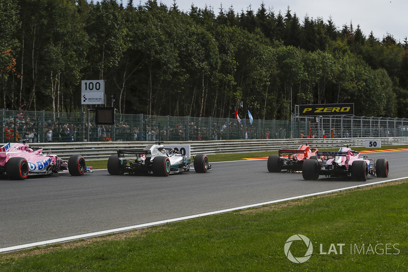 Sergio Perez, Racing Point Force India VJM11, Lewis Hamilton, Mercedes AMG F1 W09, Sebastian Vettel, Ferrari SF71H y Esteban Ocon, Racing Point Force India VJM11