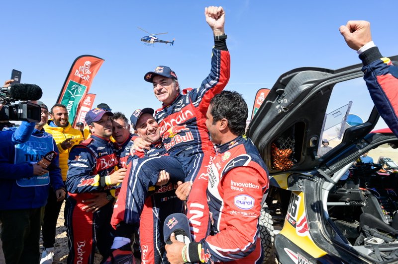Ganador#305 JCW X-Raid Team: Carlos Sainz, #302 JCW X-Raid Team: Stephane Peterhansel, #300 Toyota Gazoo Racing: Nasser Al-Attiyah