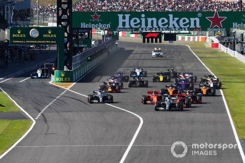 Valtteri Bottas, Mercedes AMG W10, Sebastian Vettel, Ferrari SF90Charles Leclerc, Ferrari SF90, Lewis Hamilton, Mercedes AMG F1 W10 y Max Verstappen, Red Bull Racing RB15 al inicio