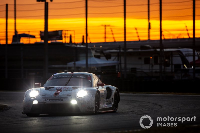 #912 Porsche GT Team Porsche 911 RSR - 19, GTLM: Laurens Vanthoor, Earl Bamber, Mathieu Jaminet