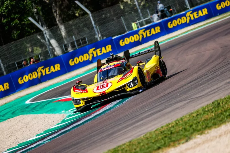#83 AF Corse Ferrari 499P: Robert Kubica, Robert Shwartzman, Yifei Ye