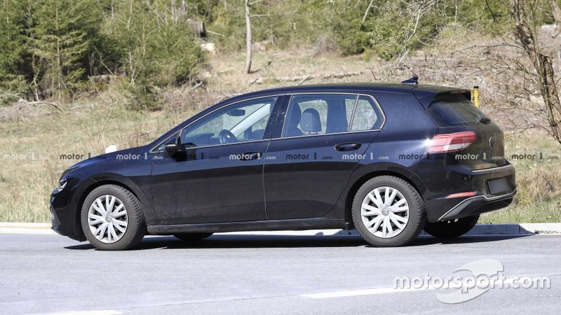 Шпигунське фото VW Golf 2020 року